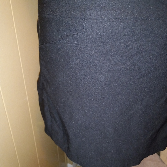Coconut Row black skort size 2p - Picture 5 of 9